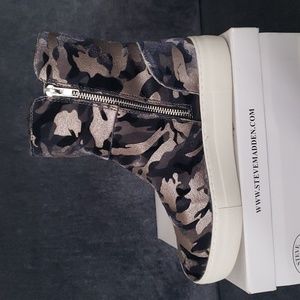 New Steve Madden Boots